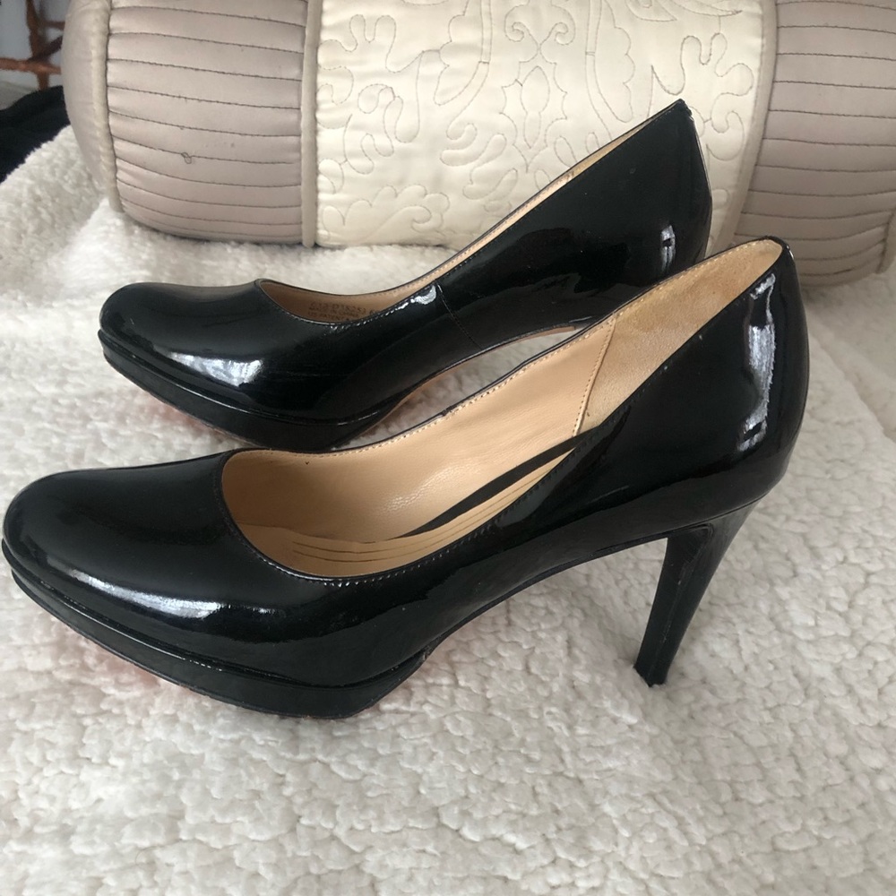 Cole haan Chelsea black patent leather pumps heels size 6